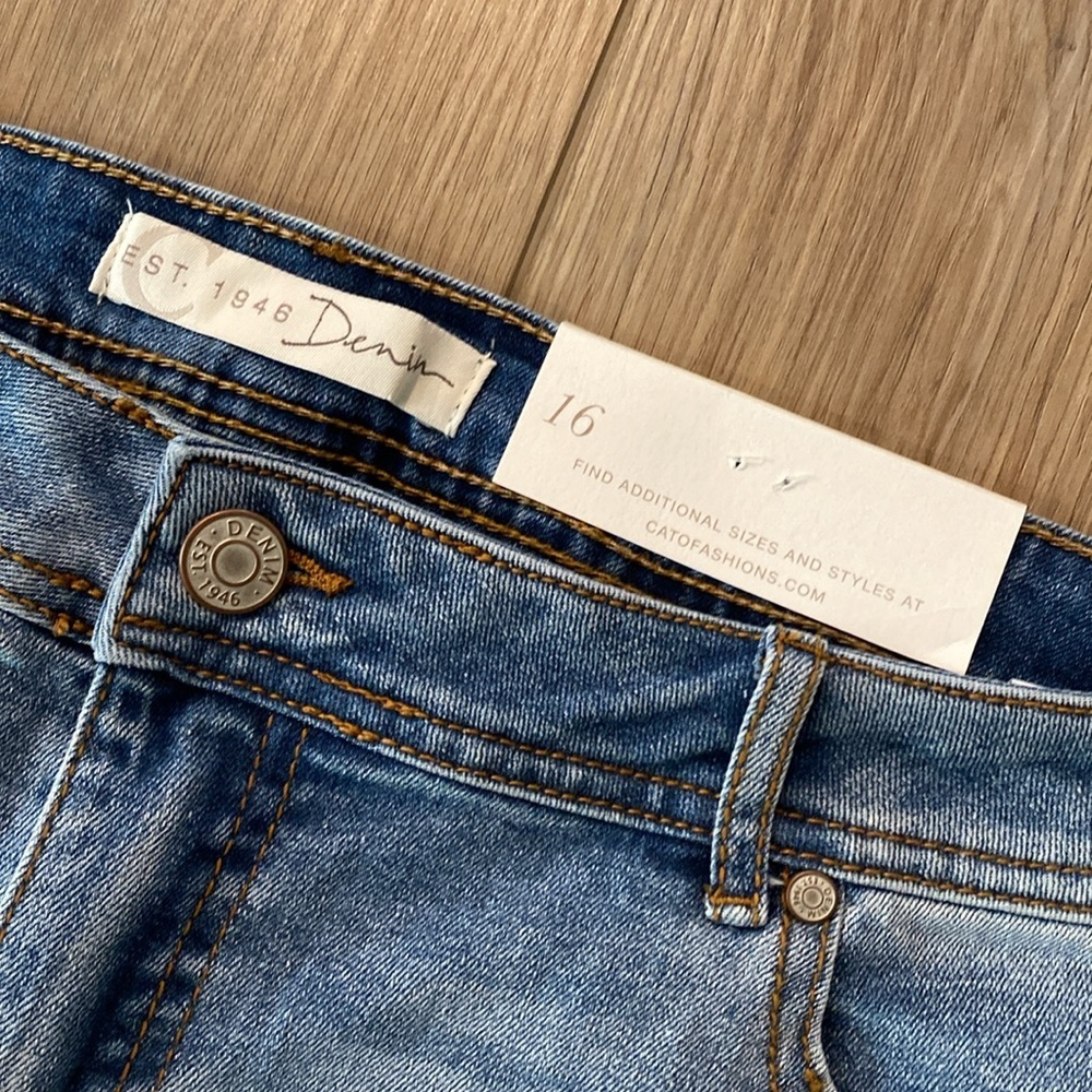 Cato Light Blue Cropped Ankle Jeans - Picture 3 of 4